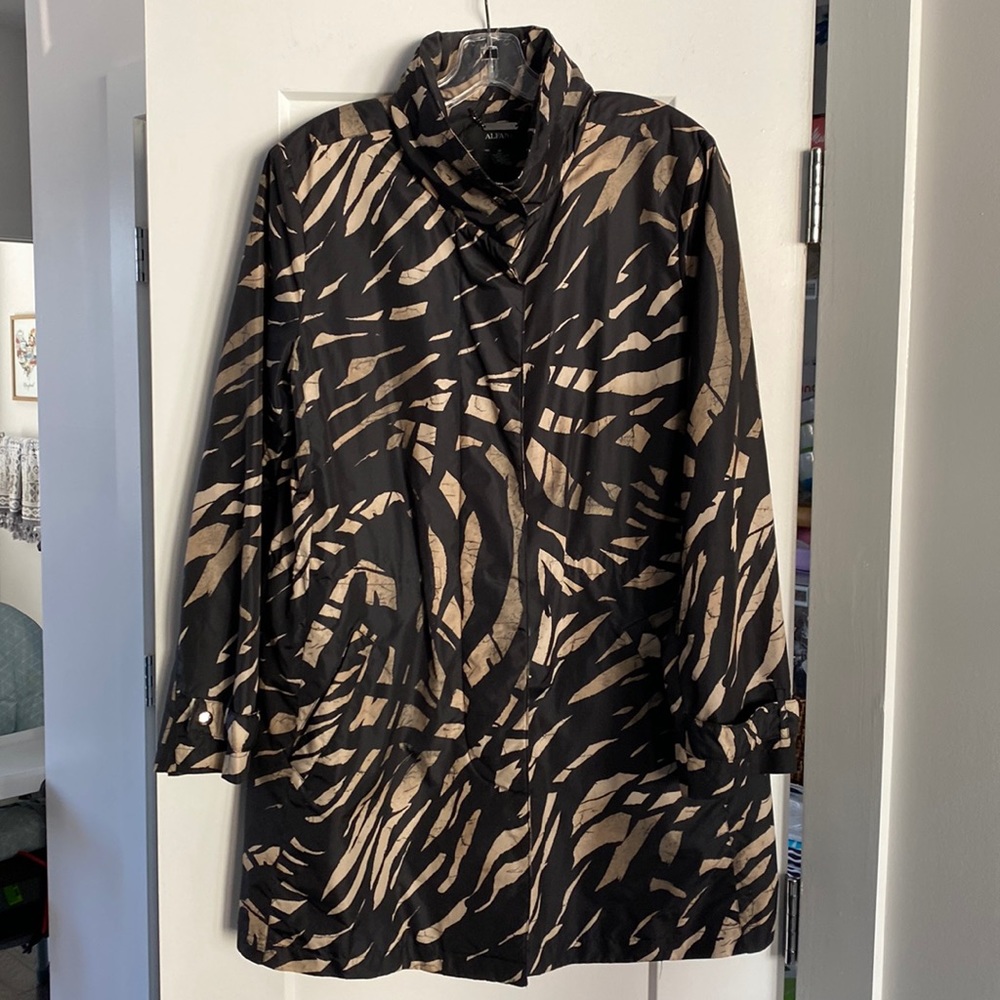 Alfani rain coat size M